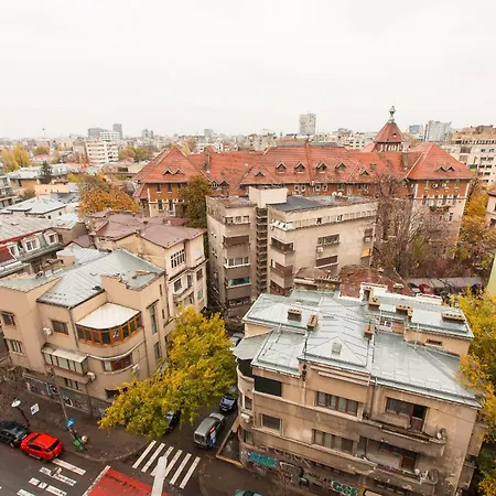 Spacious Penthouse With Terrace And City-view アパート