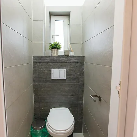 Apartment Spacious Penthouse With Terrace And City-view *