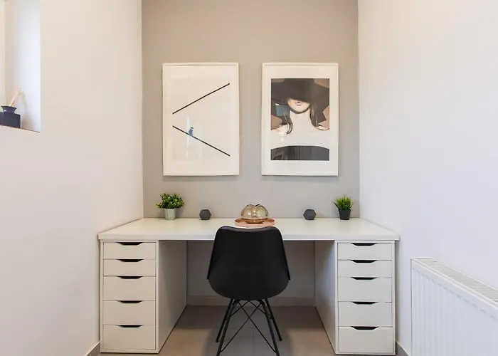 Apartment Spacious Penthouse With Terrace And City-view