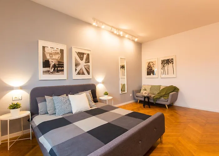 Spacious Penthouse With Terrace And City-view *