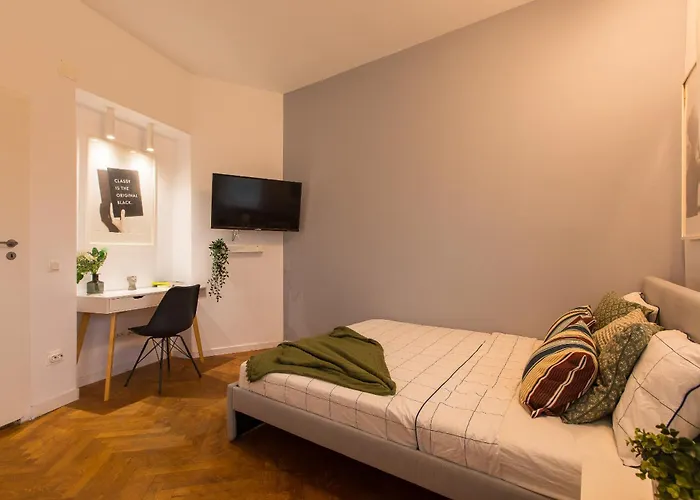 Spacious Penthouse With Terrace And City-view *