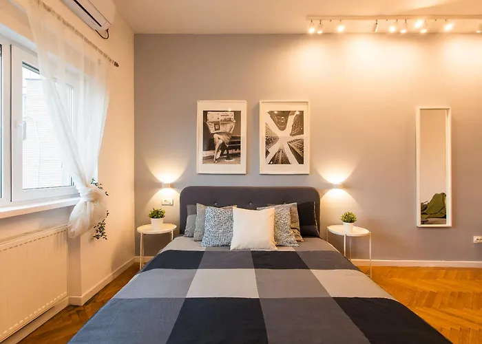 Spacious Penthouse With Terrace And City-view