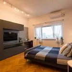 Apartment Spacious Penthouse With Terrace And City-view Bukarest
